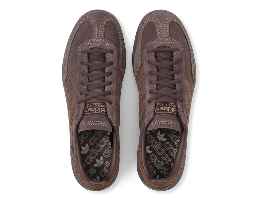 Adidas Handball Spezial Shadow Brown Detail — 3-Streifen-Logo und Verarbeitung