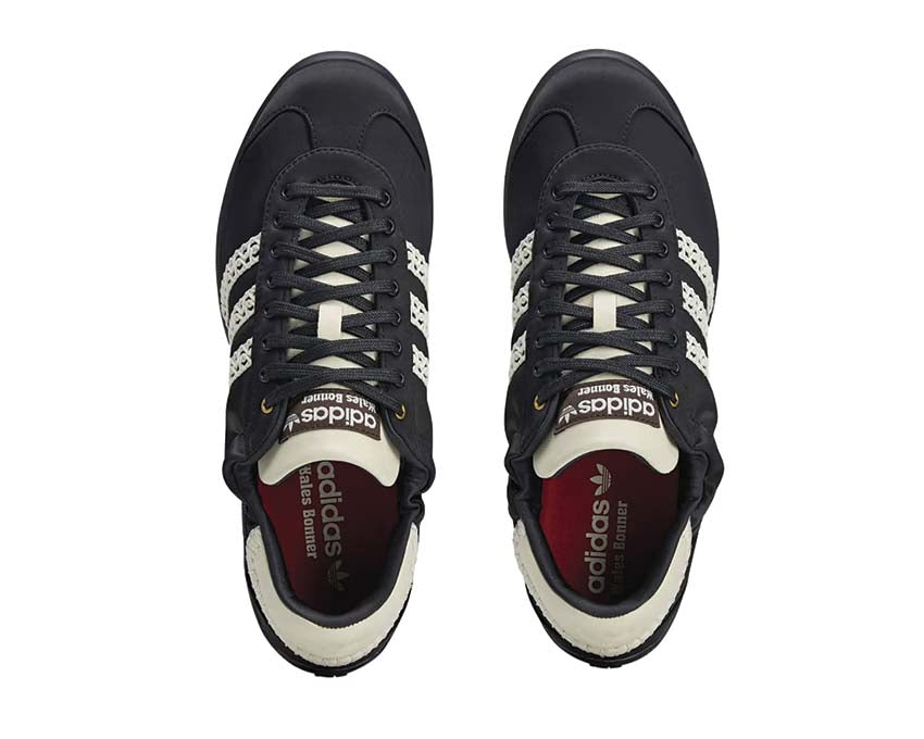 Adidas Karintha x Wales Bonner Low Satin Black dettaglio — materiale raso lussuoso