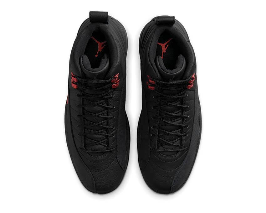 Air Jordan 12 Retro Bloodline — vue trois quarts profil Bloodline