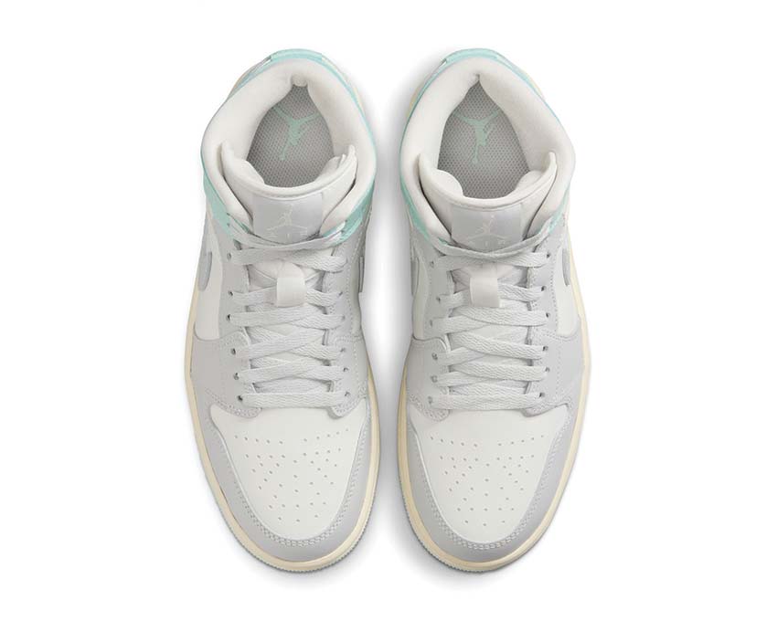 Air Jordan 1 Mid W Sail Gris Neutre Igloo — vue arrière sneaker femme streetwear