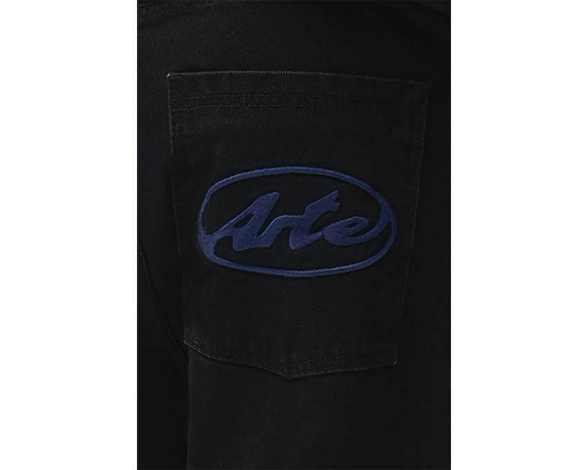 Arte Circle Logo Pocket Pants trasero — vista posterior pantalón hombre logo Arte