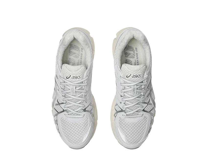 Asics Gel Kayano 20 White/Pure Silver Rückansicht — GEL-Dämpfung und Stabilität