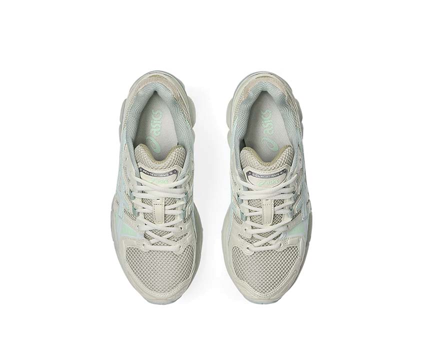 Asics Gel Nimbus 9 W Vanilla/White détail — mesh et overlay vintage running femme