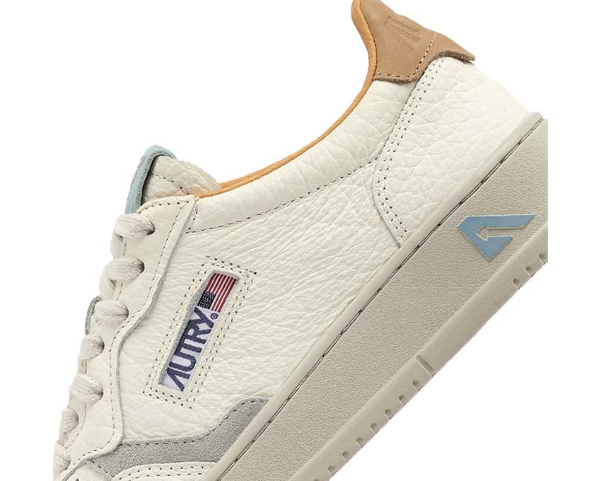 Autry Medalist Low W Nbk Ele Suede Nugget Loft Detail — Ledereinsätze