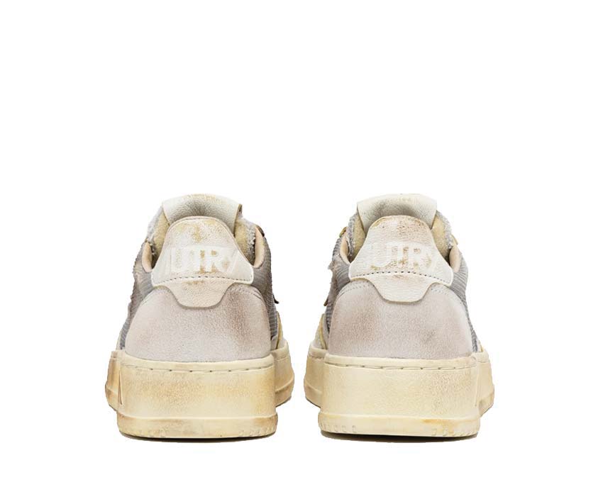 Autry Super Vintage Low Dragon Goat Sepia White detalle — bordados