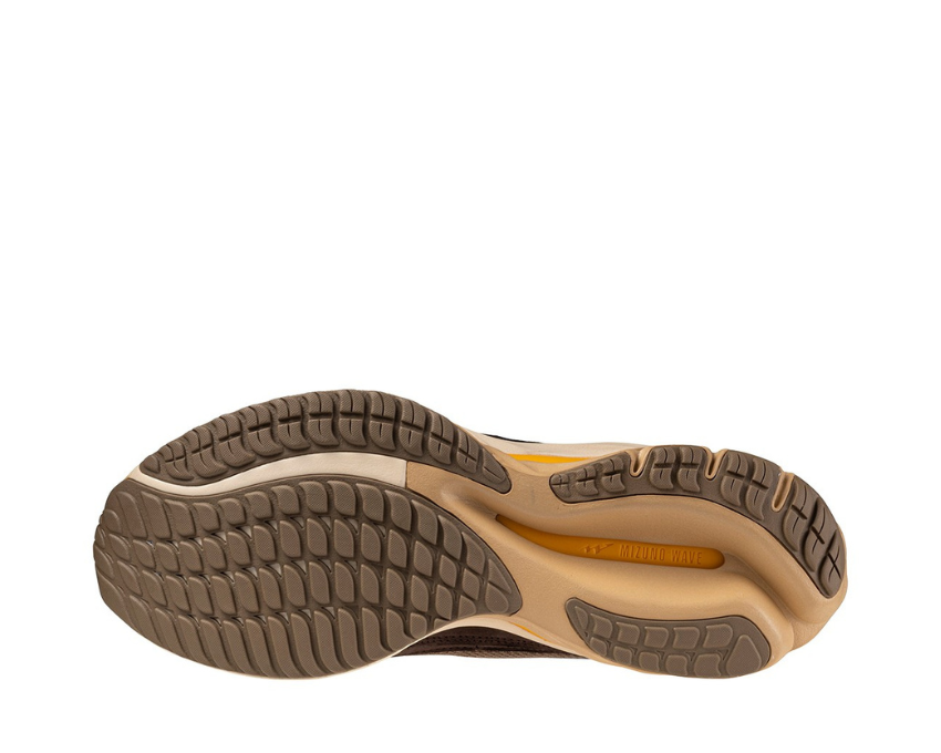 Mizuno Wave Rider β Premium Fossil détail — languette et logo Mizuno cuir