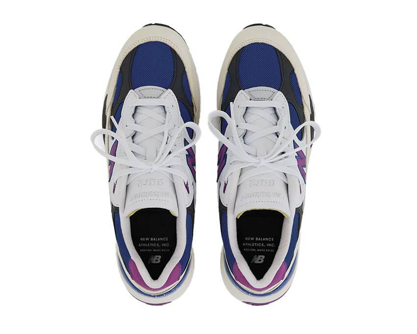 New Balance 992 White détail — empiècements multimatières ton blanc glacier