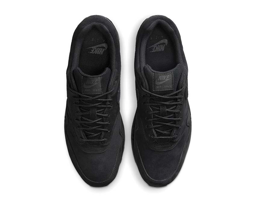 Nike Air Max 1 Premium Black Cat — vista tre quarti