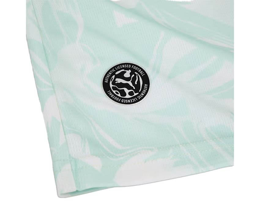 Puma Portugal Away Jersey Vert détail — détail logo Puma Portugal vert