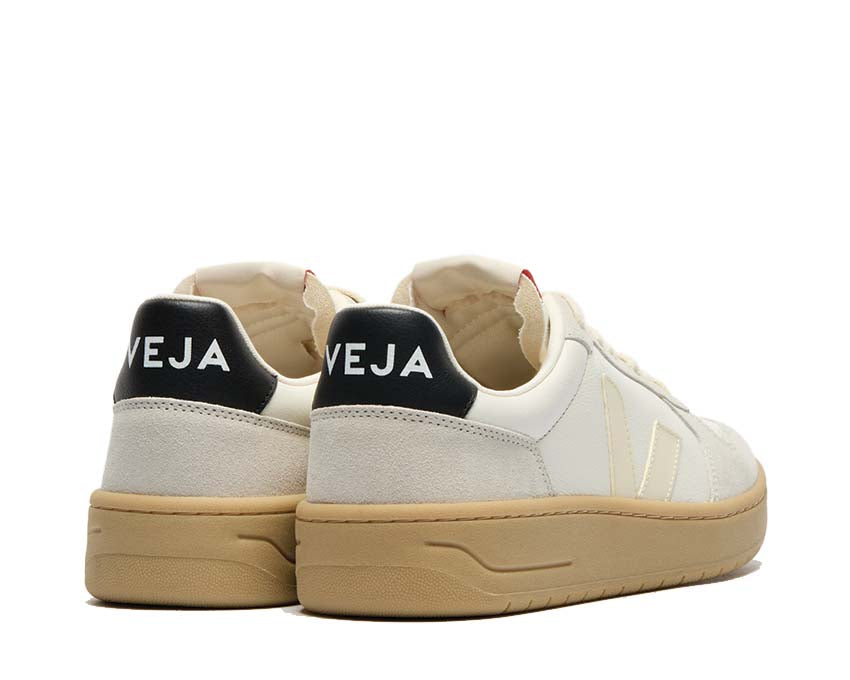 Veja V-82 Grained Leather Pure semelle — semelle caoutchouc naturel