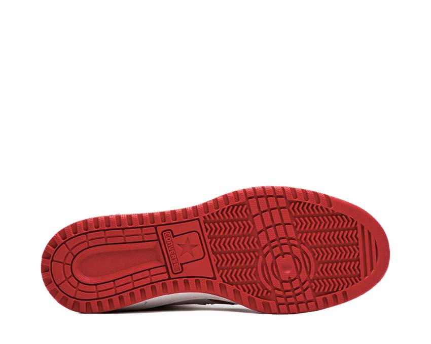 Converse Weapon OX Red Vintage White détail — logo Weapon cuir