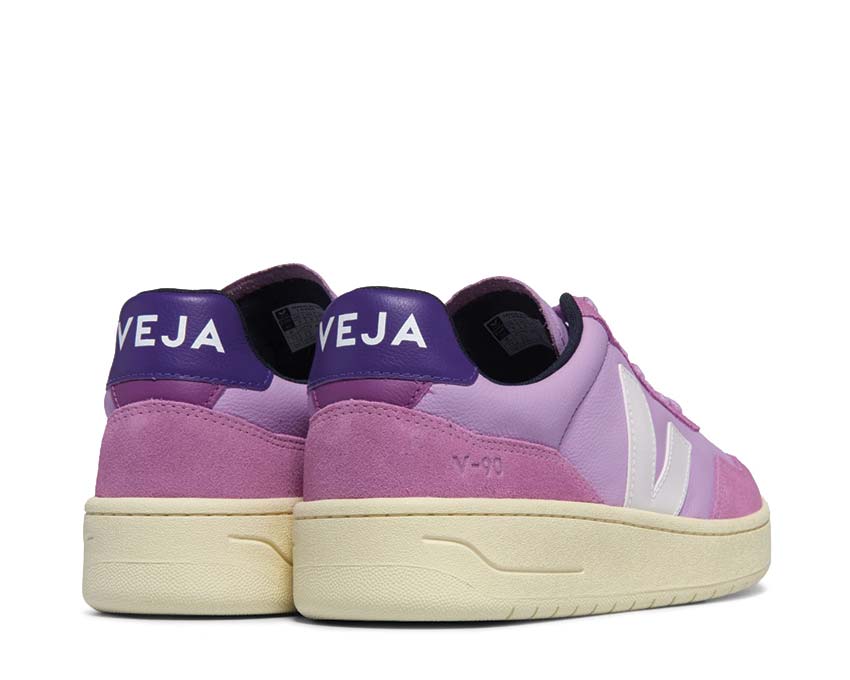 Veja V-90 OT Leather Extra White Rust Sohle — übergroße Kautschuksohle