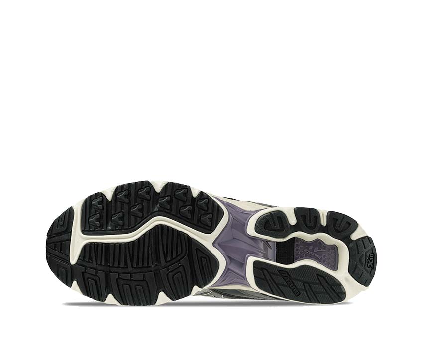 Mizuno Wave Rider 10 Yokai Grey dettaglio — motivo Yokai giapponese tomaia