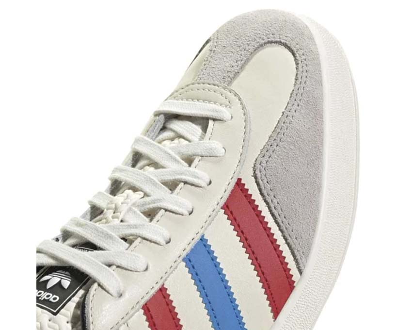 Adidas Gazelle Indoor White — vue arrière talon emblématique