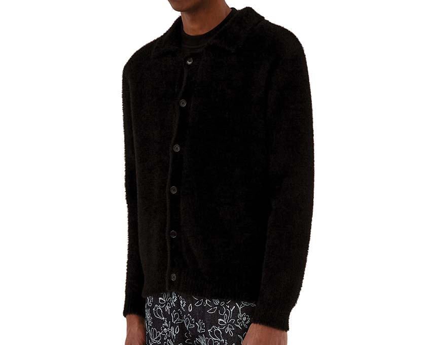 Arte Kyle Fluffy Cardigan Black Seitenansicht — weiches strukturiertes Material