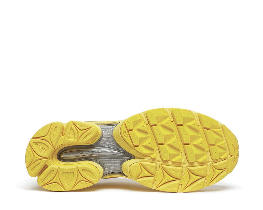 Saucony Progrid Triumph 4 Goldfinch détail — matière premium
