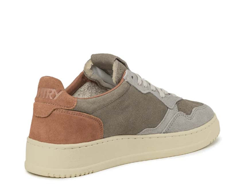 Autry Medalist Low Tricolore Suede semelle — semelle vulcanisée vintage Medalist