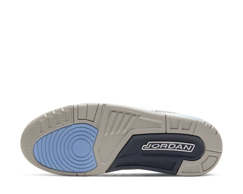 Jordan Air Jordan 3 Retro UNC White Valor Blue Tech Grey — vue arrière blanc et gris