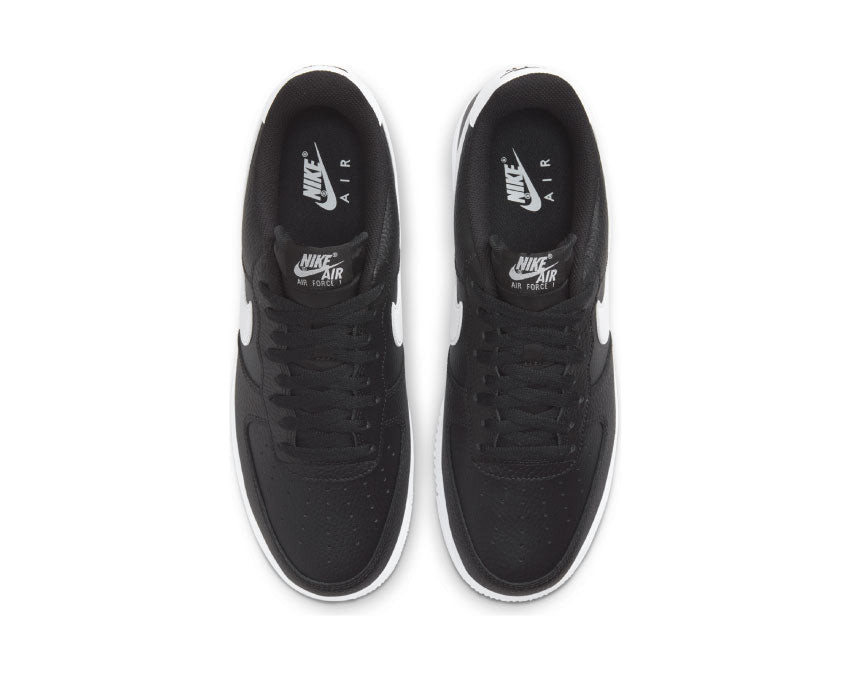 Nike Air Force 1 '07 Black — vue de face triple black classique