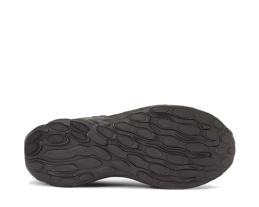 New Balance Fresh Foam Trainer Black Cement dettaglio — tomaia overlay nero rinforzato