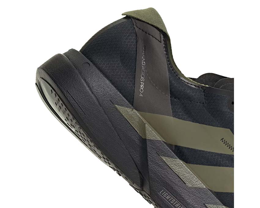 Adidas Adizero Adios Pro 4 Focus Olive Seitenansicht — leichtes Obermaterial
