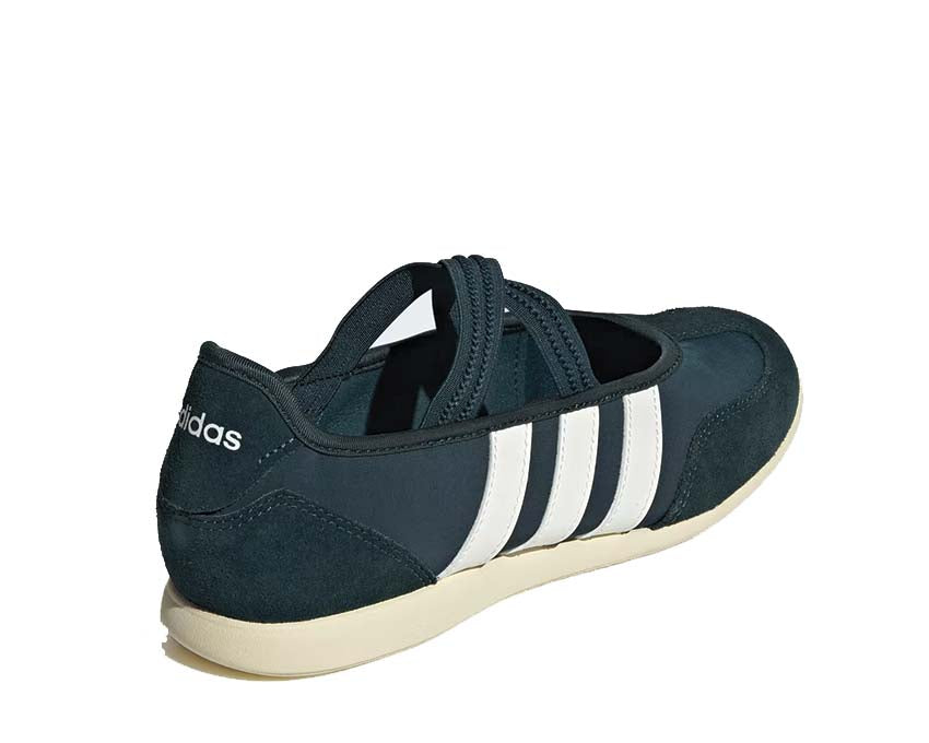 Adidas Barreda Aurora Ivy détail — dessus cuir synthétique texturé
