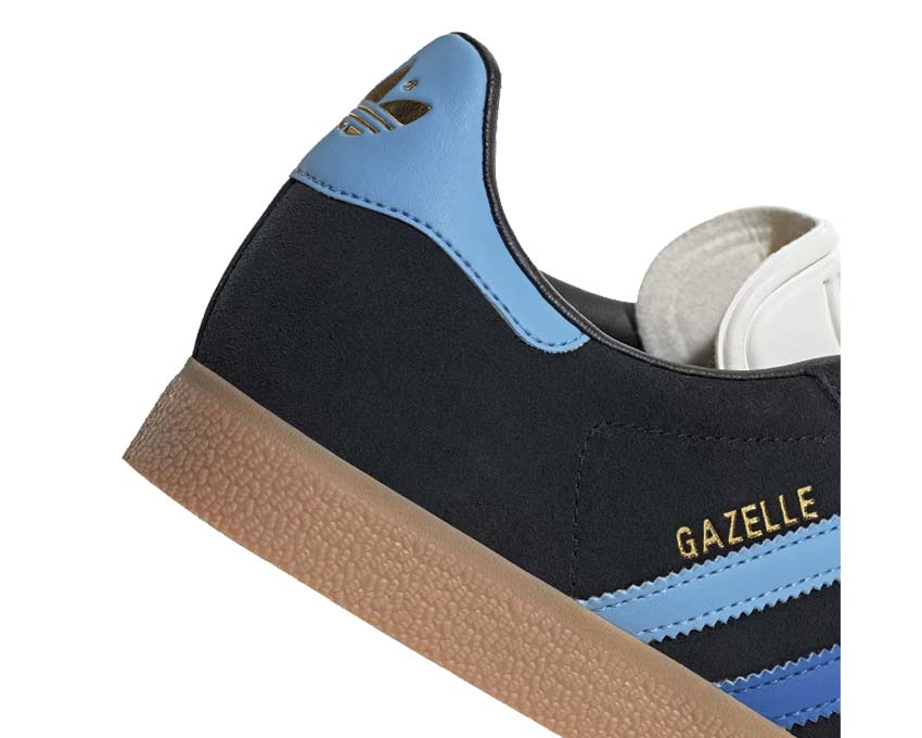 Adidas Gazelle Black Light Blue détail — empiècement Light Blue contrasté