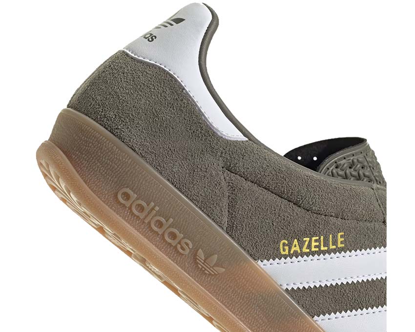 Adidas Gazelle Indoor Olive Strata vue latérale — tige daim ton olive