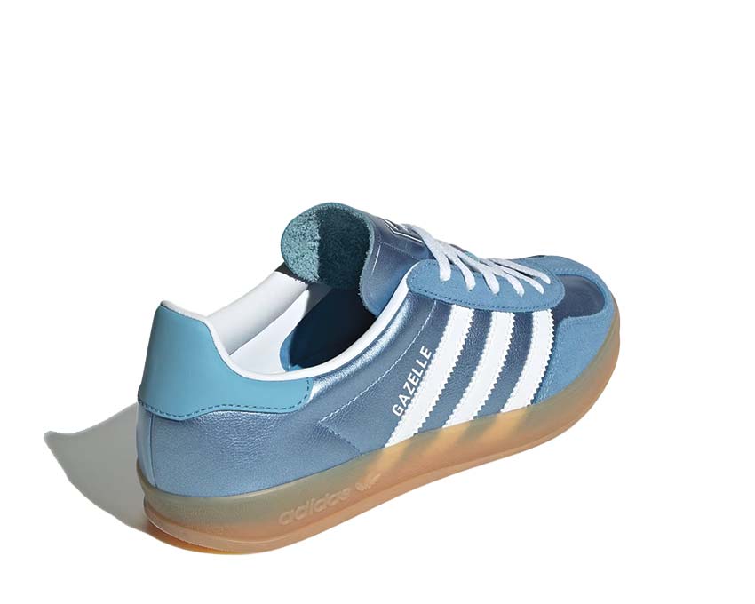 Adidas Gazelle Indoor W Blue detail — suede upper with contrast laces