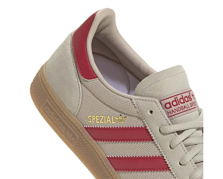 Adidas Handball Spezial Putty Grey detalle — parte superior gamuza Putty Grey y lengüeta