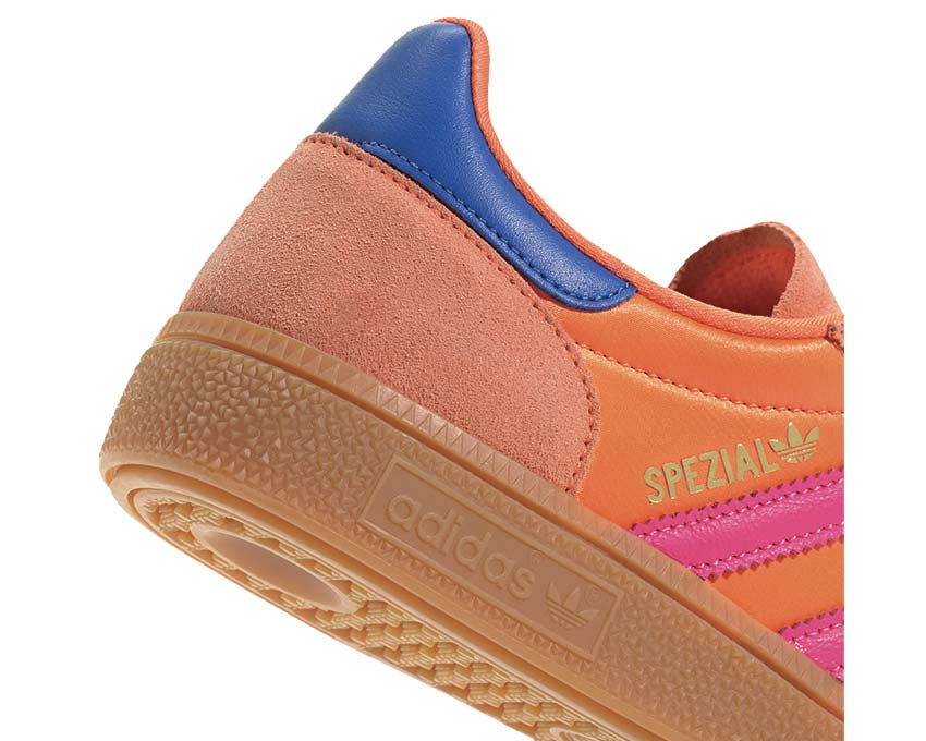 Adidas Handball Spezial W Solar Orange vista lateral — silueta balonmano retro