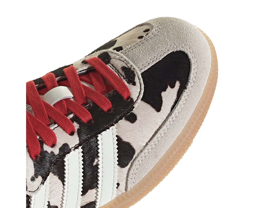 Adidas Samba OG W Cow Cloud White vista laterale — stampa mucca iconica