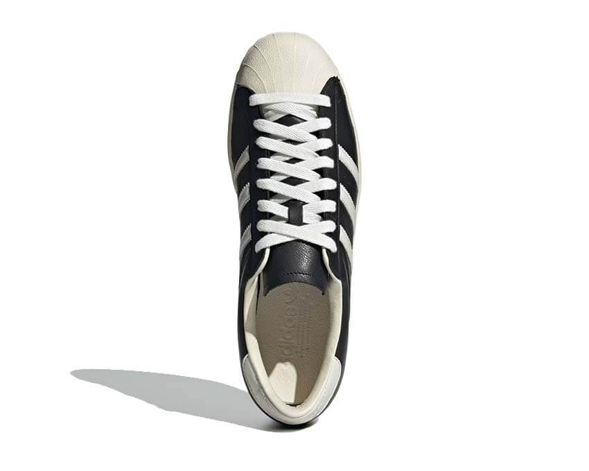 Adidas Superstar Vintage Core Black Cloud White — vue dessus lacets plats
