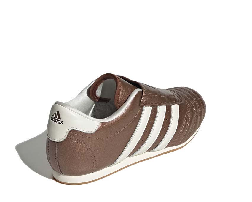 Adidas Taekwondo W Brown detalle — parte superior cuero suave