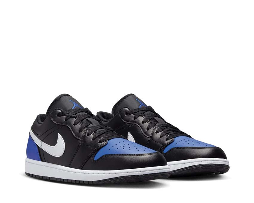 Jordan Air Jordan 1 Low Black White Game Royal vista lateral — cuero liso