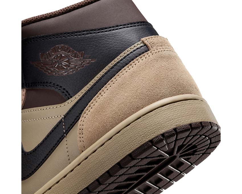 Jordan Air Jordan 1 Mid Baroque Brown vue latérale — cuir baroque brown