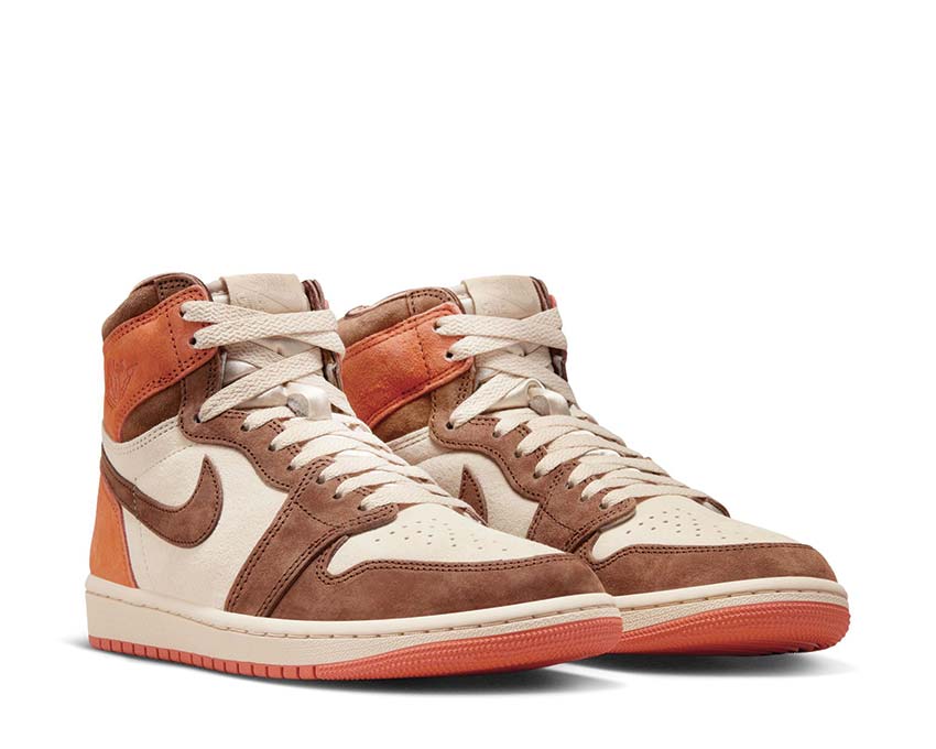 Jordan Air Jordan 1 Retro High SP W Cacao Wow Sanddrift vue latérale — cuir naturel