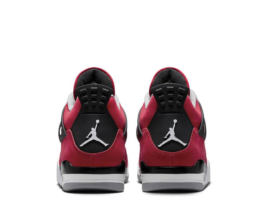 Air Jordan 4 Retro Toro Bravo détail — filet latéral mesh rouge suède
