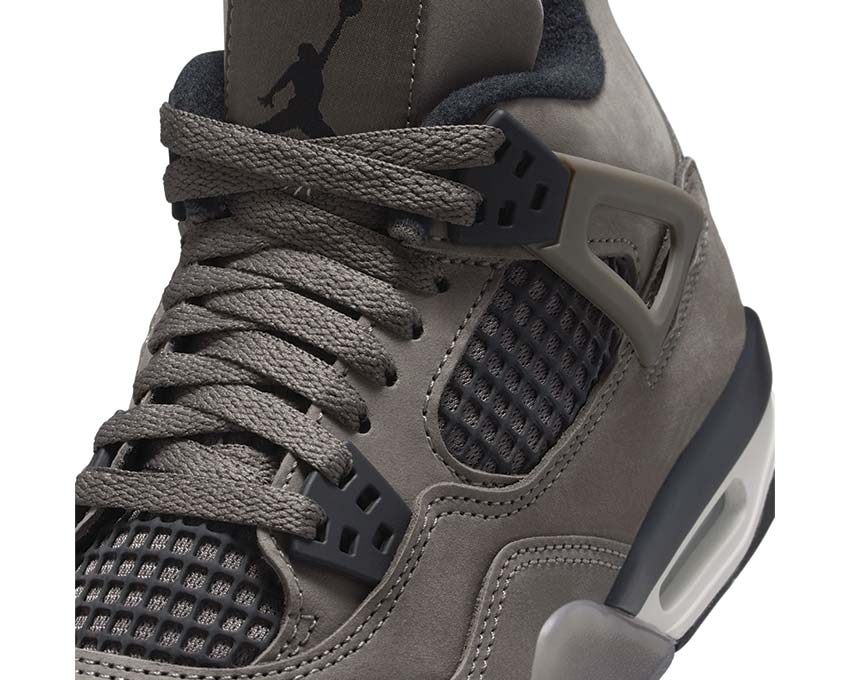 Air Jordan 4 Retro GS Cave Stone vue latérale — tige cuir beige stone GS