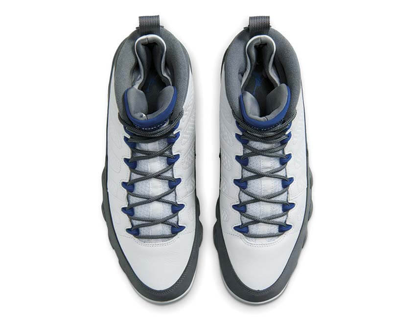 Air Jordan 9 Retro Flint Grey — vue trois quarts profil flint grey