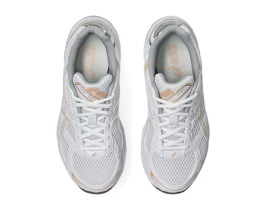 Asics Gel 1130 White Bisque détail — mesh et empiècements cuir synthétique bisque