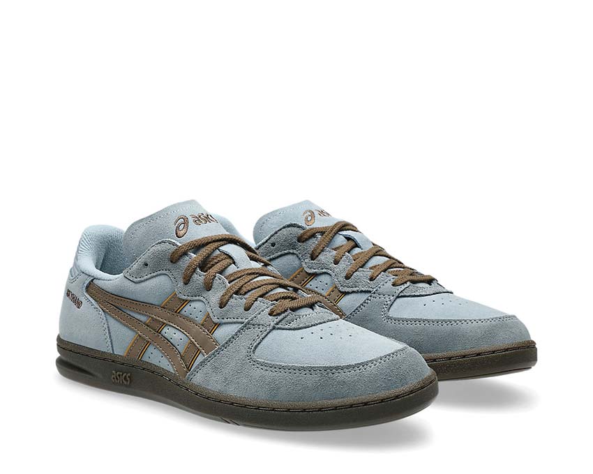 Asics Skyhand OG Dolphin Grey vue latérale — tige mesh et suède plateforme