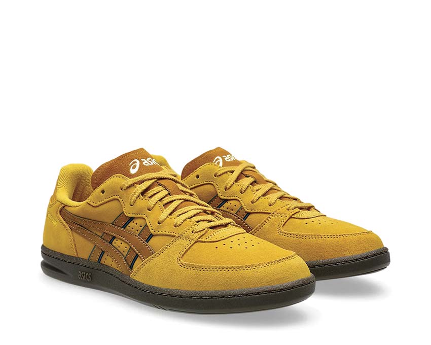 Asics Skyhand OG Hornet vue latérale — tige daim et mesh hornet rétro