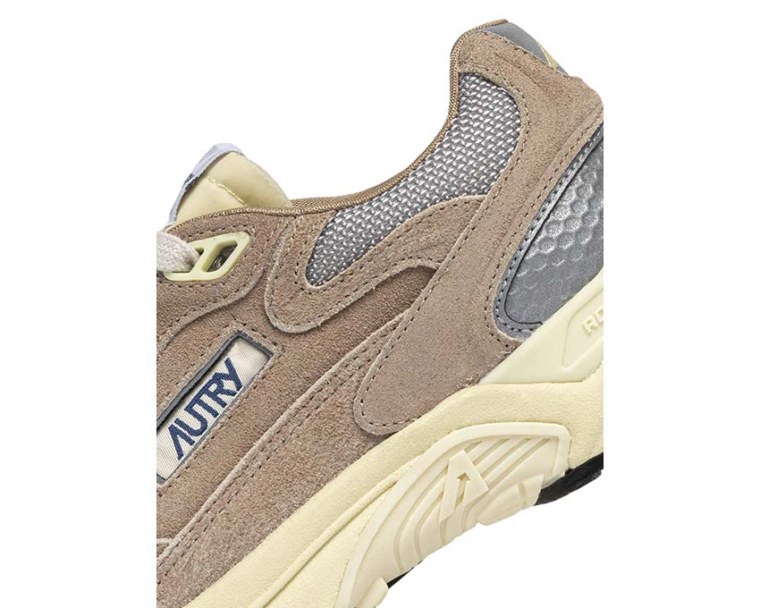 Autry Hyperway Low Moon vue latérale — mesh blanc Hyperway Low femme