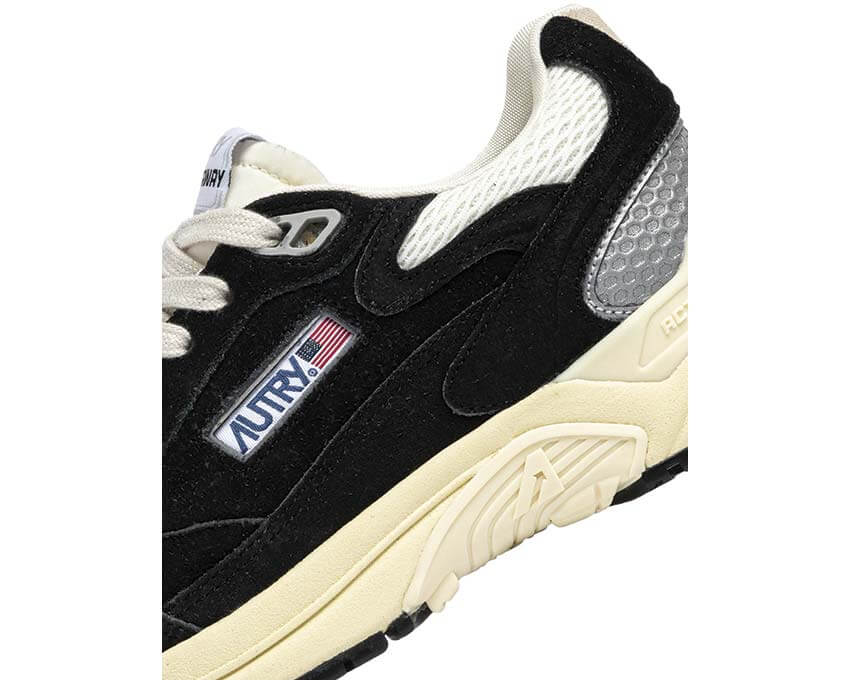 Autry Hyperway Low Black vue latérale — mesh noir Hyperway Low femme argent