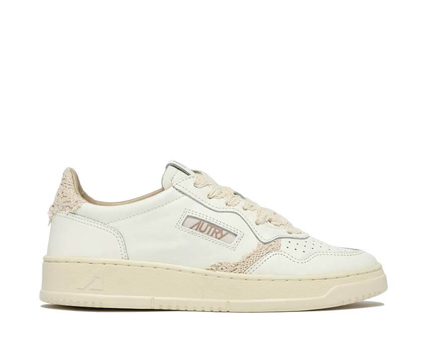 Autry Medalist Low W Ecru — sneaker femme cuir écru blanc cassé naturel rétro tennis