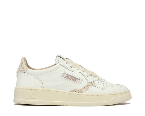 Autry Medalist Low W Ecru — sneaker femme cuir écru blanc cassé naturel rétro tennis