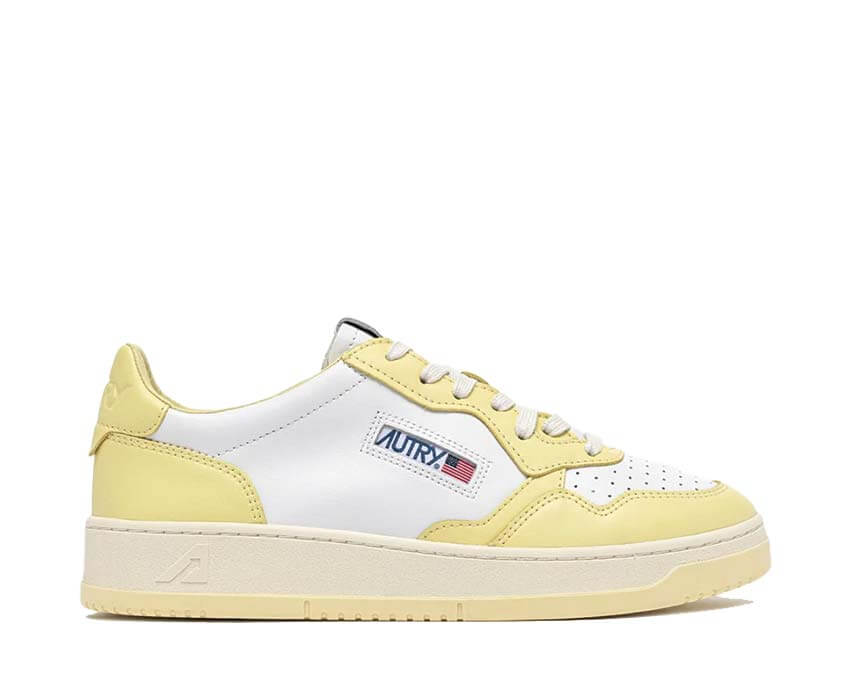 Autry Medalist Low Blanc Cassé Cuir — sneaker femme cuir blanc cassé naturel vintage tennis