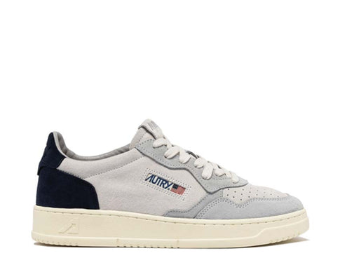 Autry Medalist Low Tric Suede Loft Sky Blue — men's sneaker sky blue suede