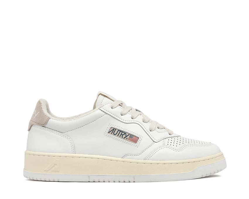 Autry Medalist Low Virgin Sponge White Ivory — men's sneaker leather retro sport
